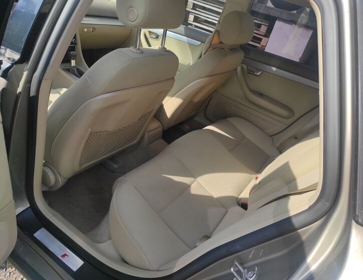 Audi A4 16
