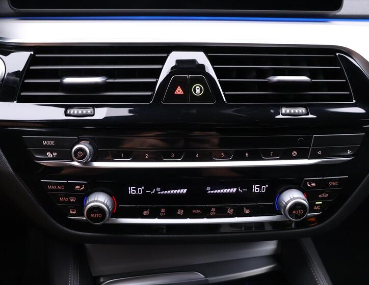 BMW Řada 5 30