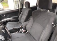 Mitsubishi Outlander 11