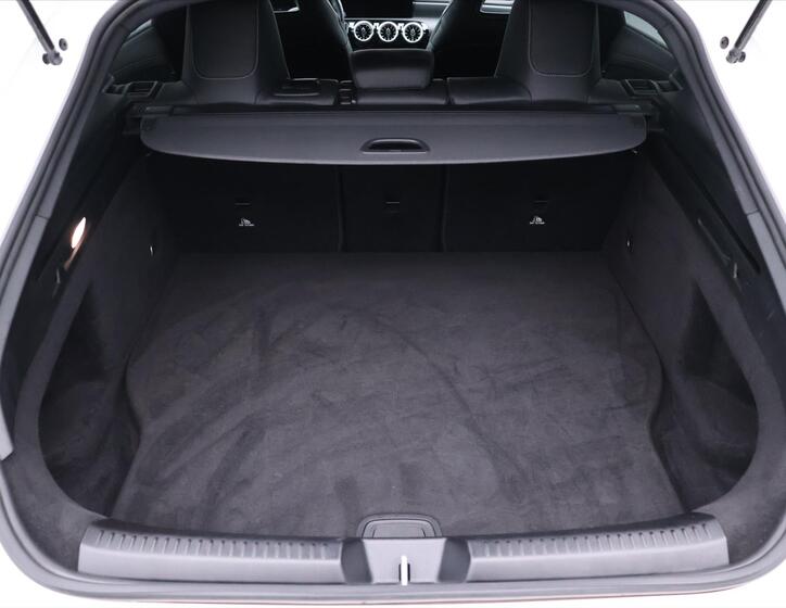 Mercedes-Benz CLA 10