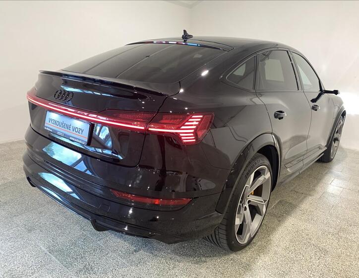 Audi e-tron 2