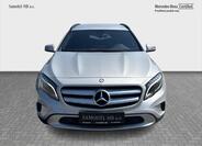 Mercedes-Benz GLA 8