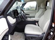 Lexus LM 350h 11