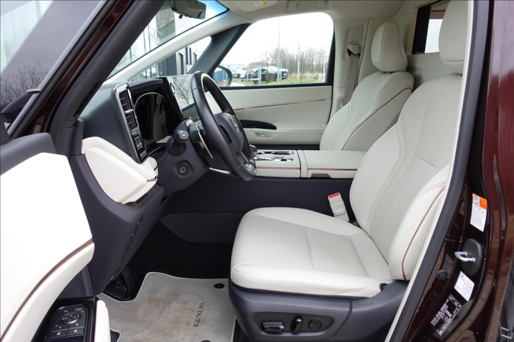 Lexus LM 350h