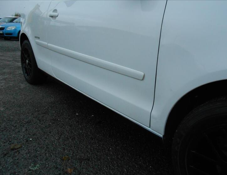 Volkswagen Polo 25
