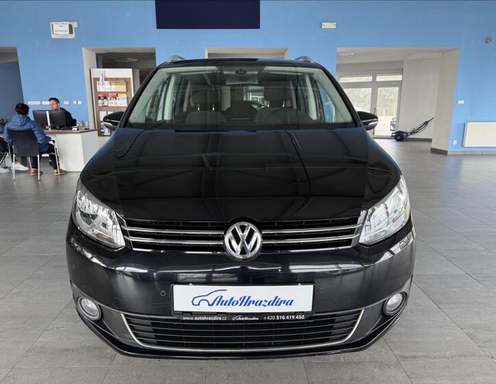 Volkswagen Touran 2