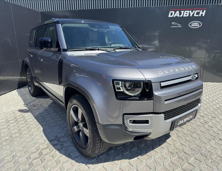 Land Rover Defender 4