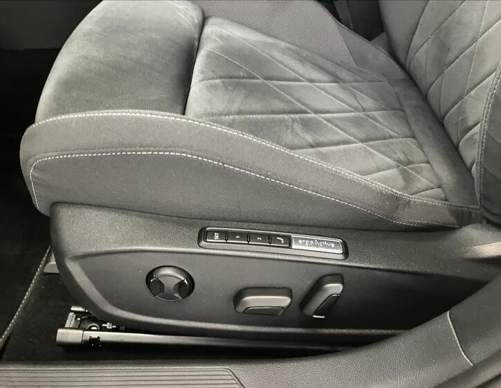 Volkswagen Golf 17