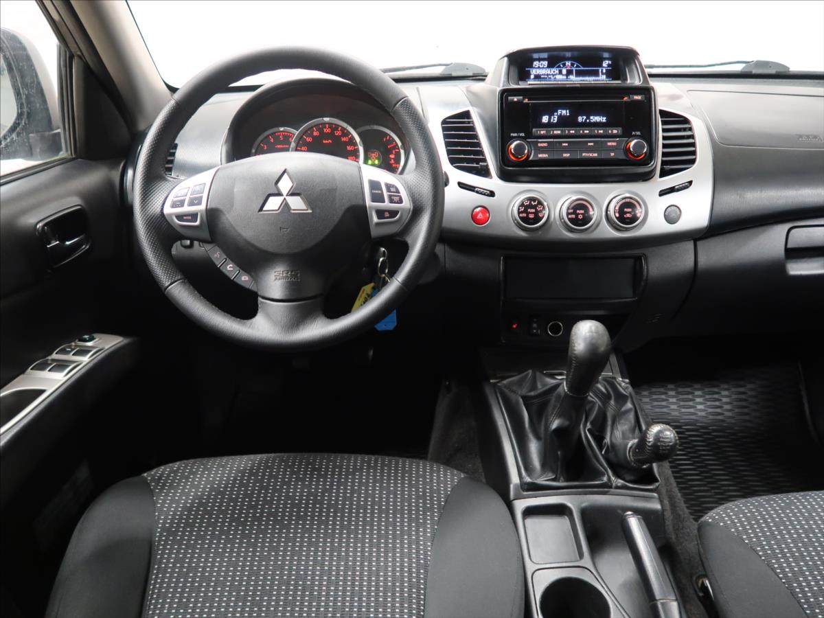 Mitsubishi L200