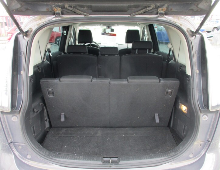 Mazda 5 9