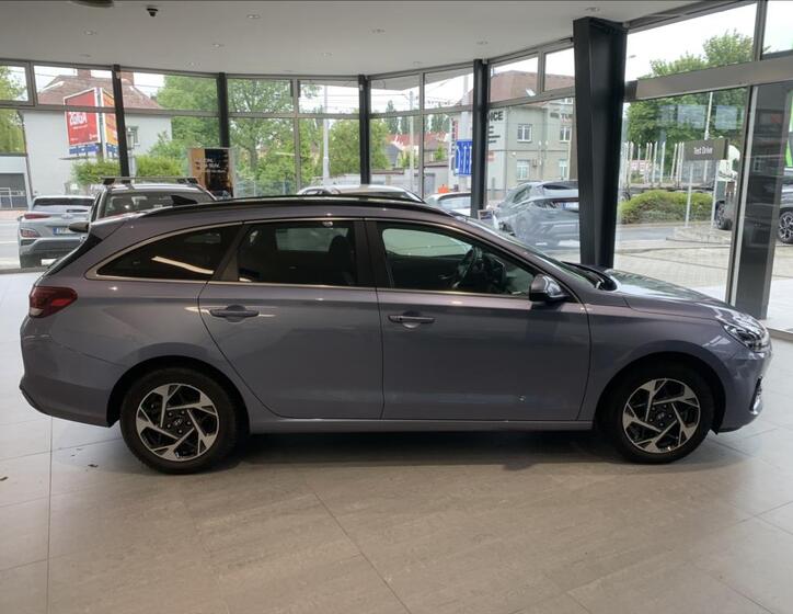 Hyundai i30 4