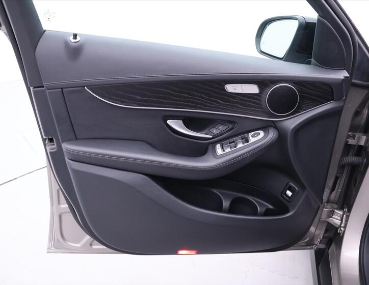 Mercedes-Benz GLC 12