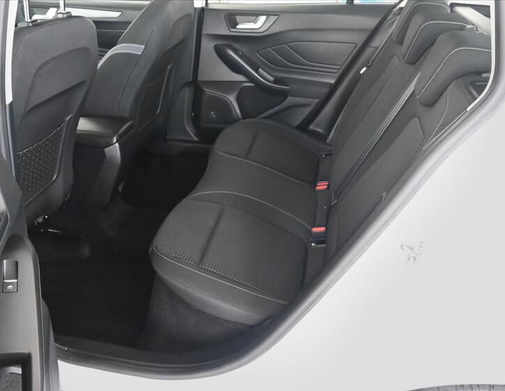 Ford Focus 10