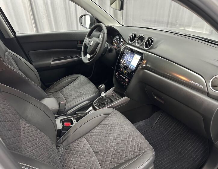 Suzuki Vitara 11