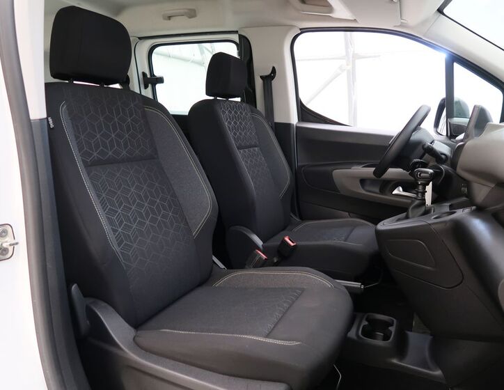 Peugeot Rifter 18