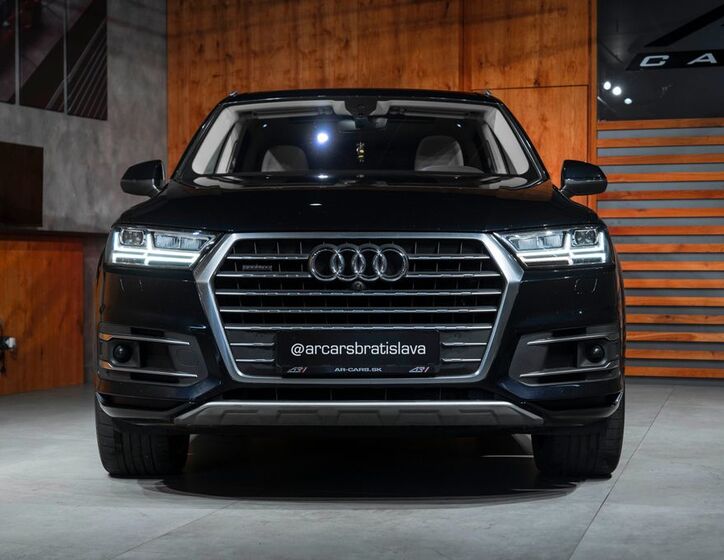 Audi Q7 5