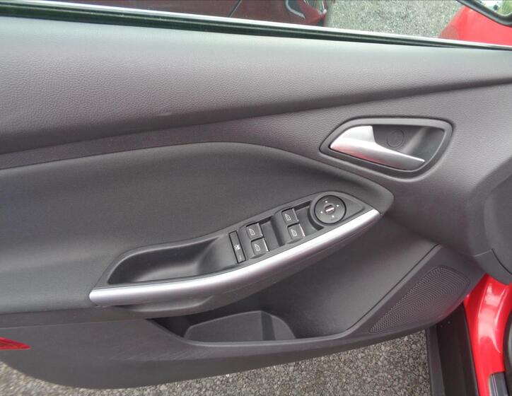 Ford Focus 10