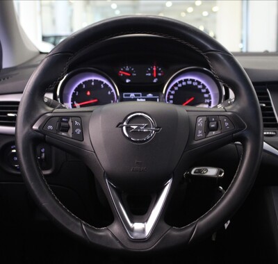 Opel Astra 9