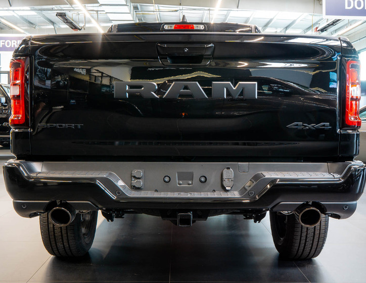 Dodge RAM 3