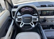 Land Rover Defender 17