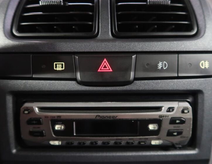 Hyundai Accent 16