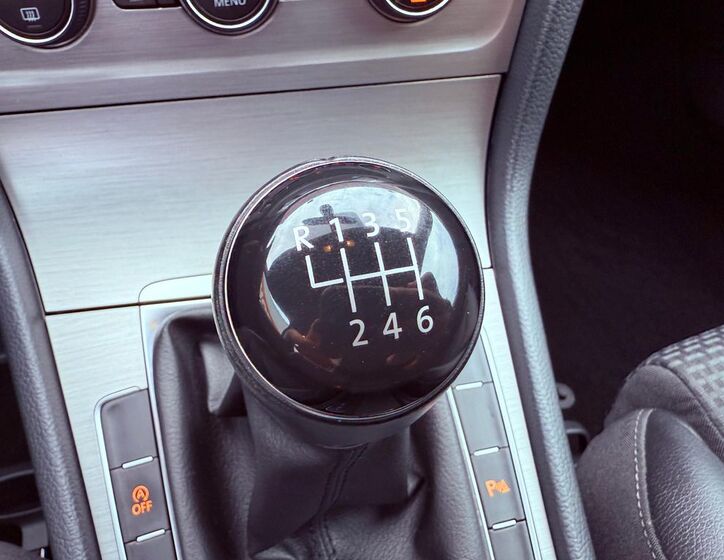 Volkswagen Golf 23