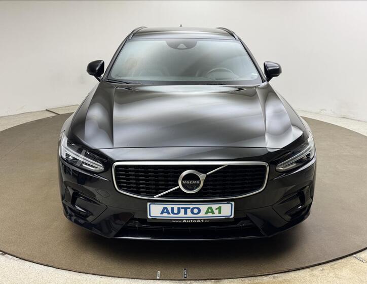 Volvo V90 2