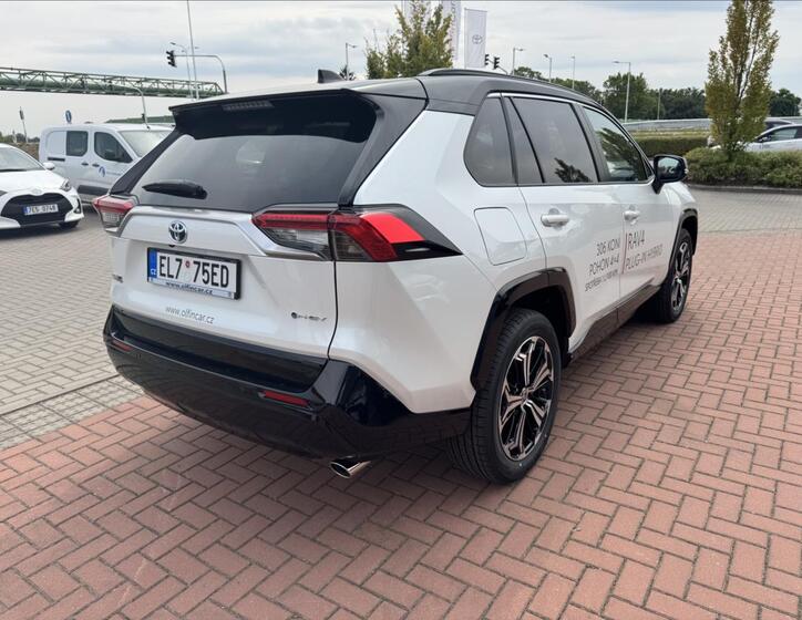 Toyota RAV4 5