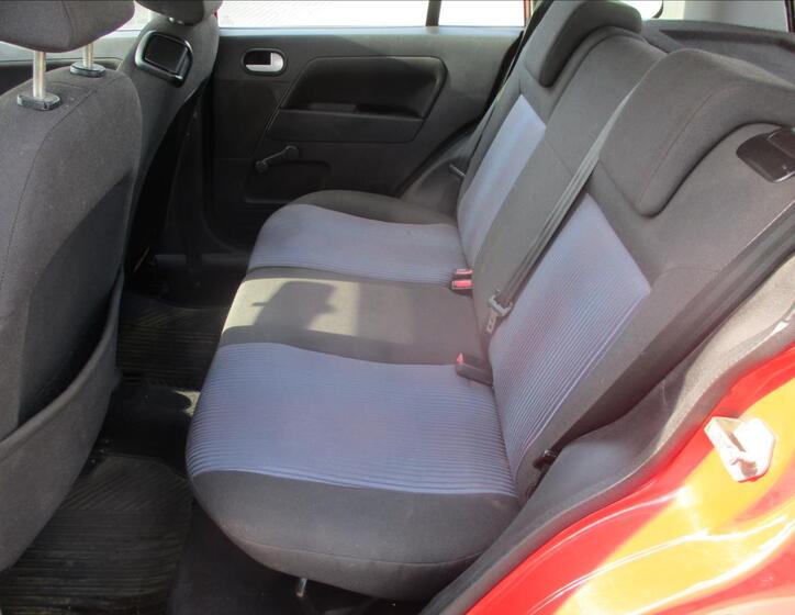 Ford Fusion 8