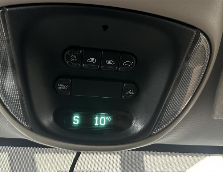 Chrysler Grand Voyager 31