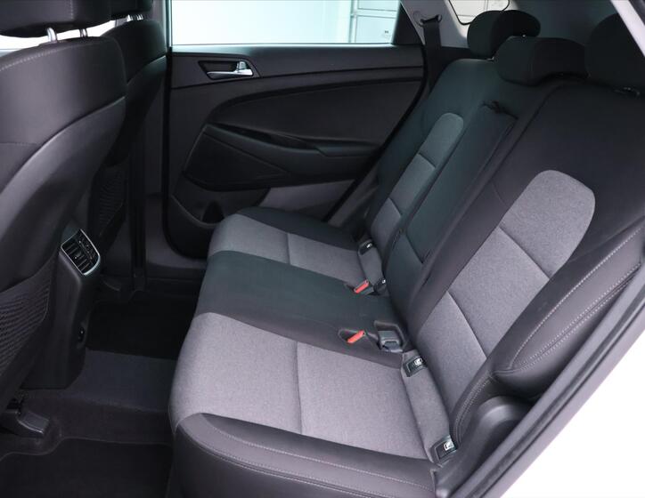 Hyundai Tucson 13