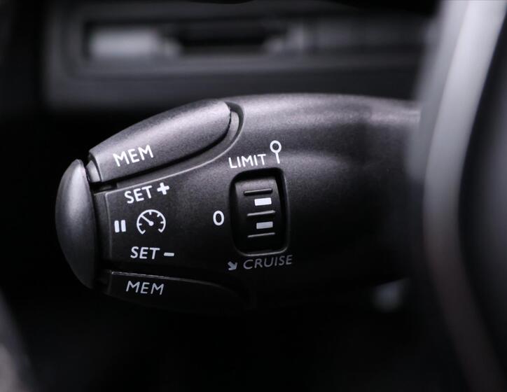 Peugeot 5008 25