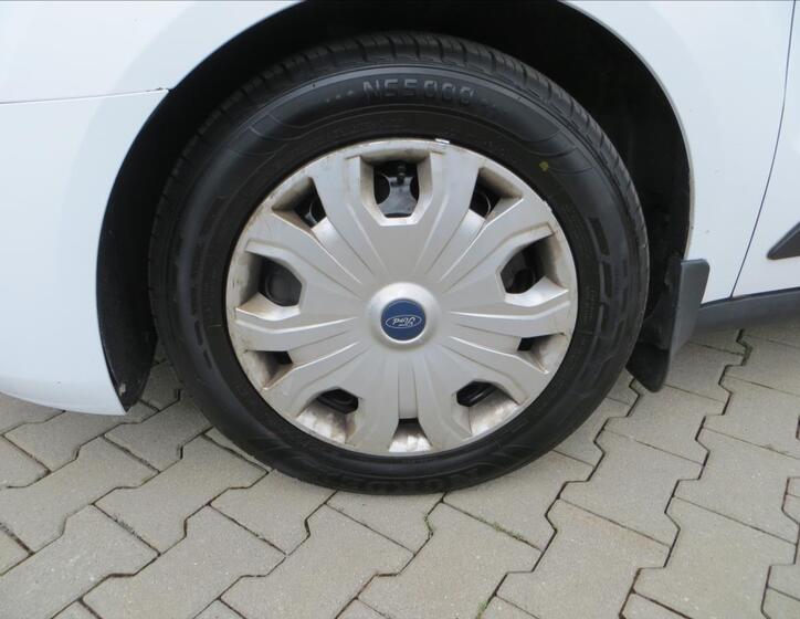 Ford Transit Connect 11