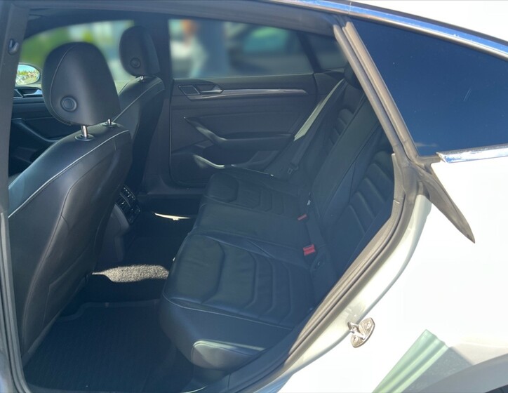 Volkswagen Arteon 8