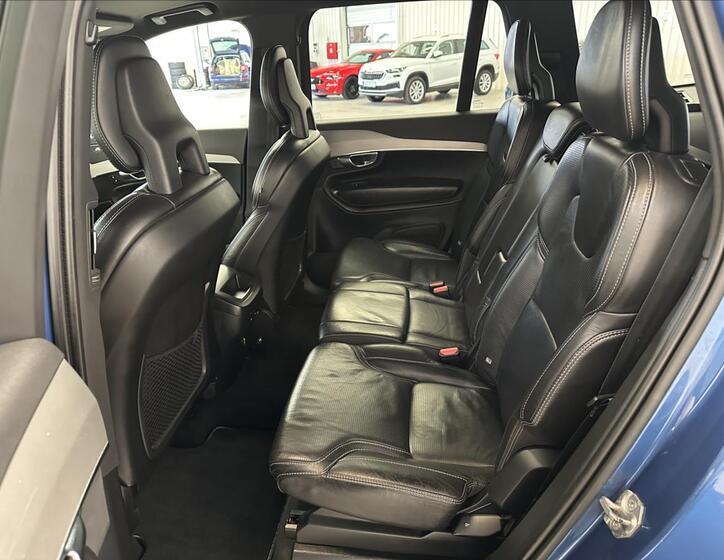 Volvo XC90 23