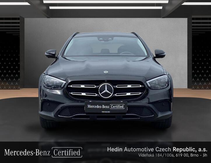 Mercedes-Benz Třídy E 8