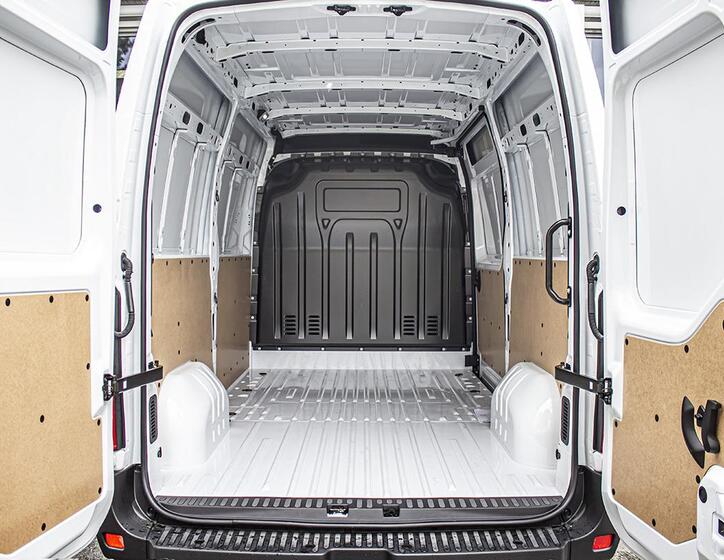 Nissan NV400 20
