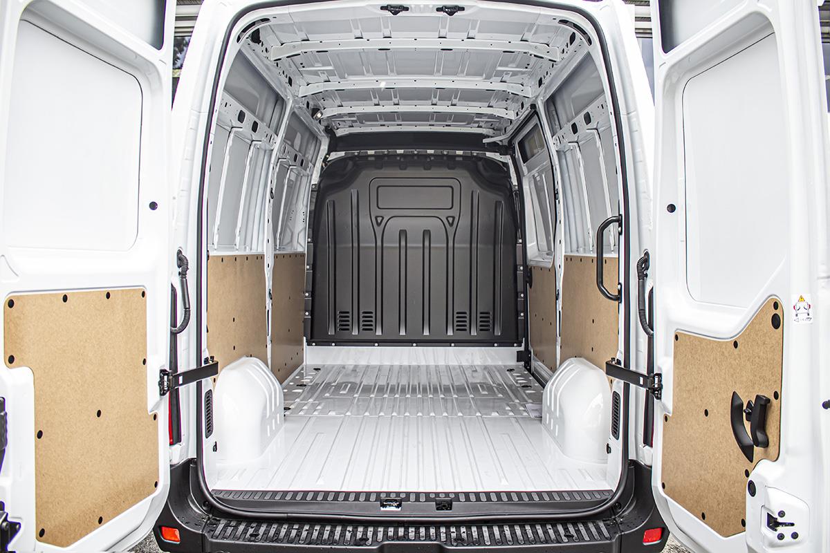 Nissan NV400