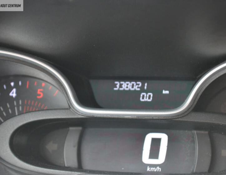 Renault Trafic 32