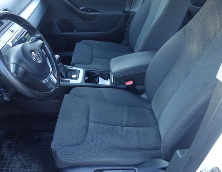Volkswagen Passat 13