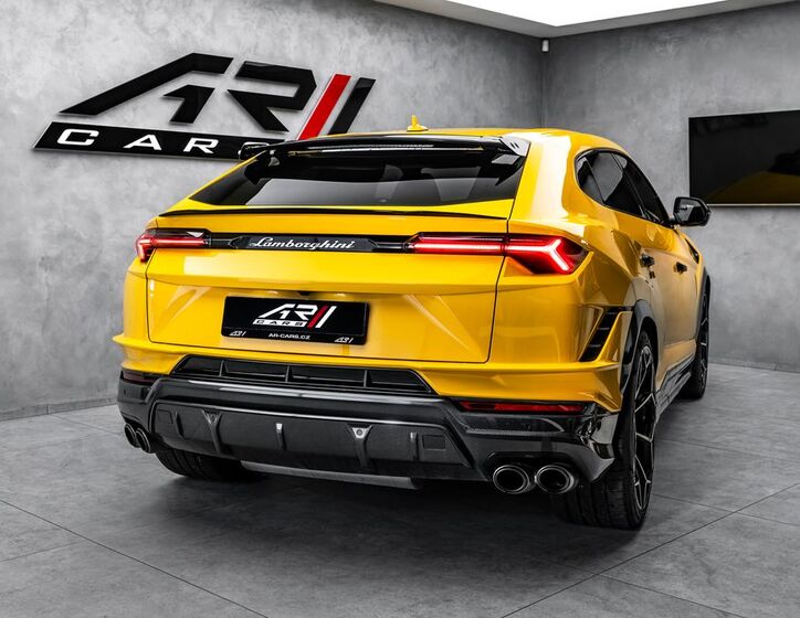 Lamborghini Urus 6