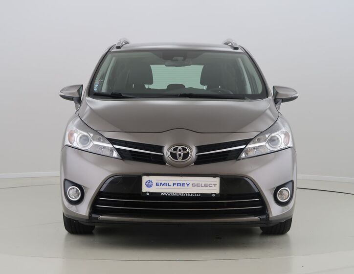 Toyota Verso 2