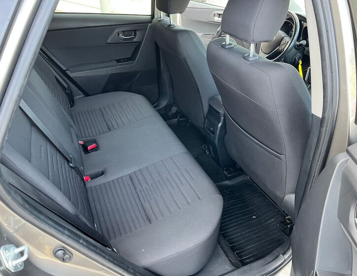 Toyota Auris 16