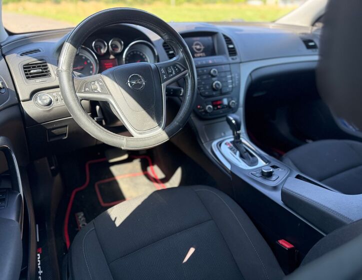 Opel Insignia 11