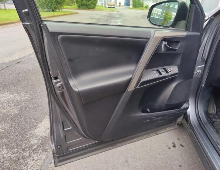 Toyota RAV4 9