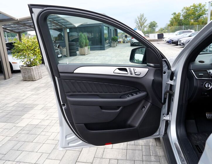 Mercedes-Benz GLE 17
