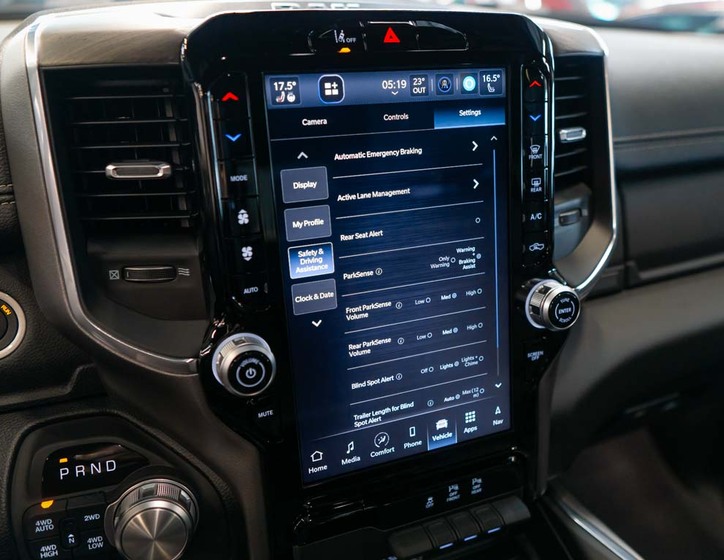 Dodge RAM 32