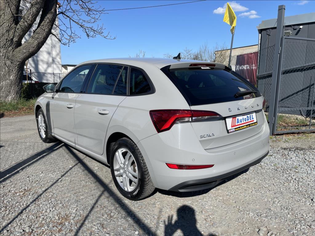 Škoda Scala 3