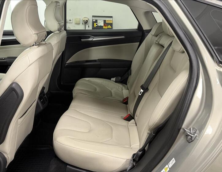 Ford Mondeo 10