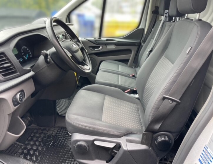 Ford Transit 7